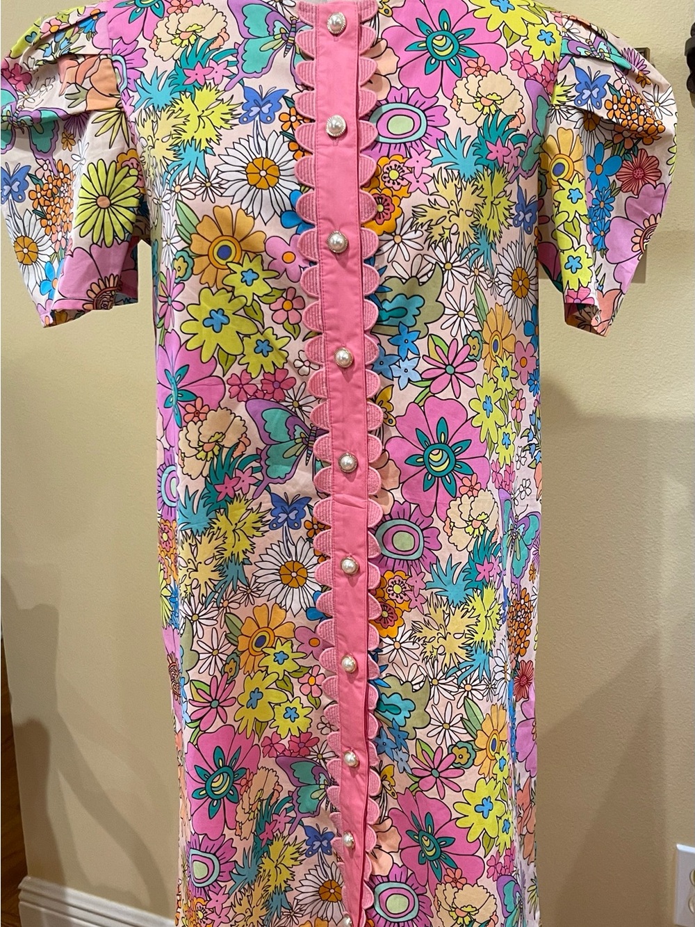 SSYS The Label Floral Boho Shift Dress Small Retro Pearl Button SOLD OUT